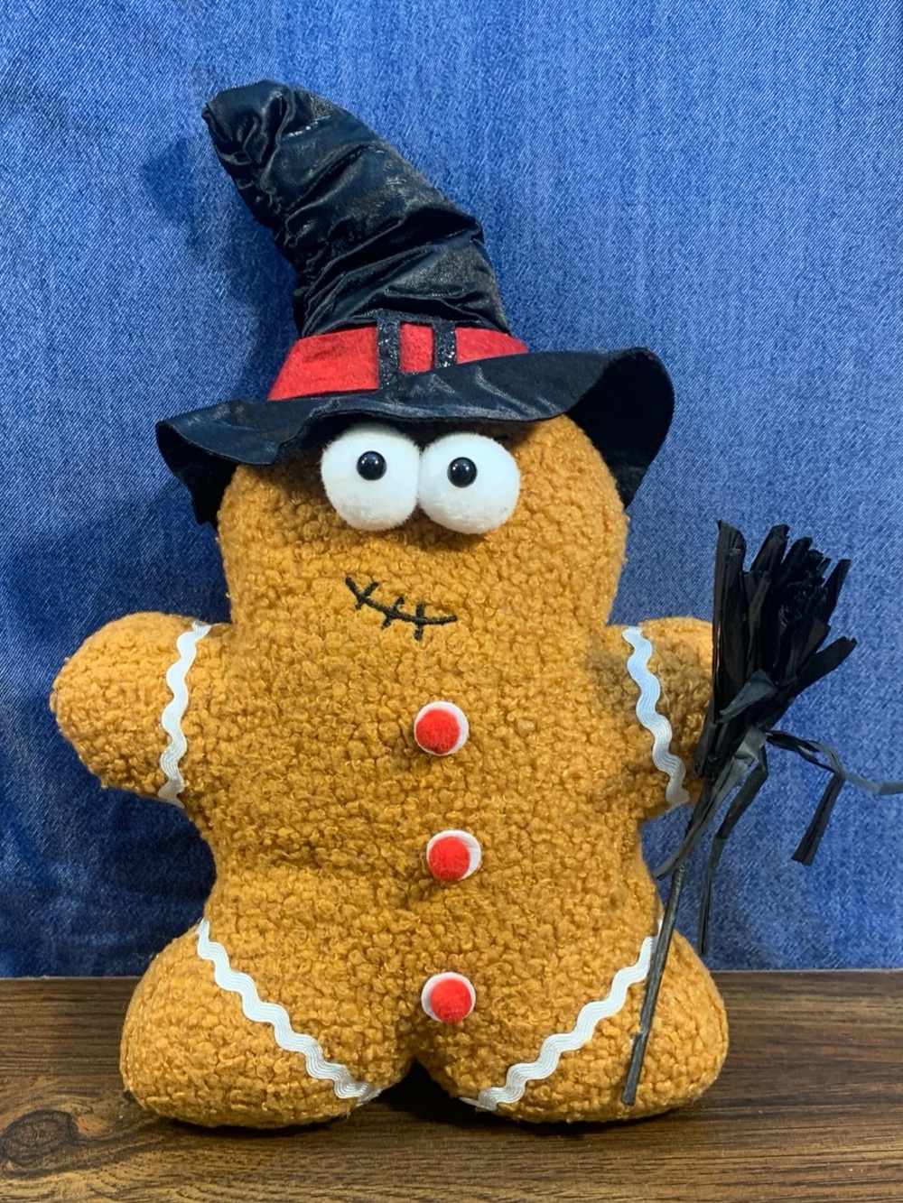 Way To Celebrate Plush Gingerbread Man Witch w/ Broom Halloween 6-14in Tags